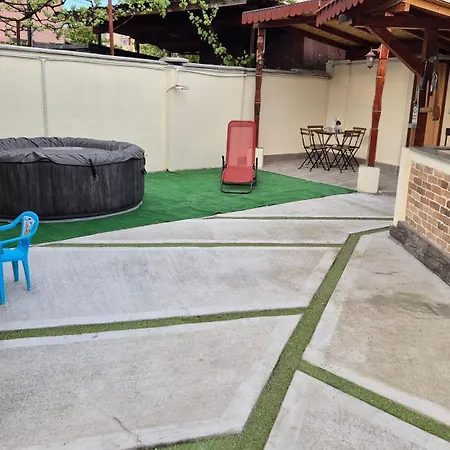 Casa Denis La 50m De Castel! 度假居 胡内多阿拉