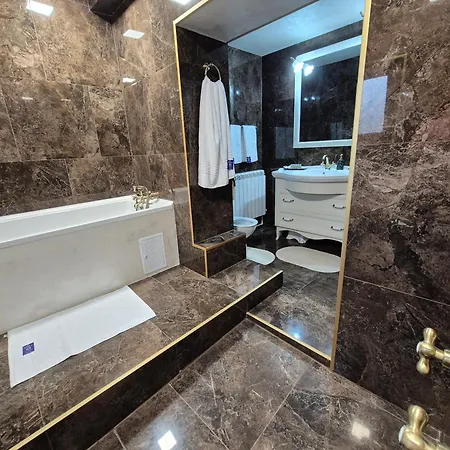 Casa Denis La 50m De Castel! 度假居 胡内多阿拉