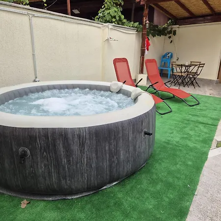 Casa Denis La 50m De Castel! 度假居 胡内多阿拉